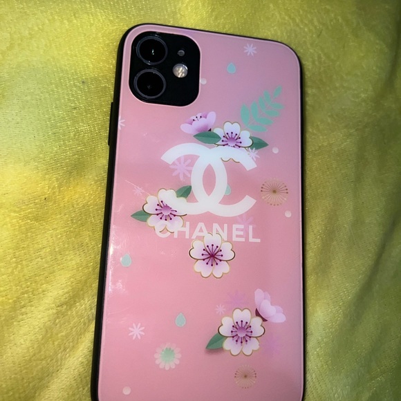 iPhone 11 case - Picture 6 of 12